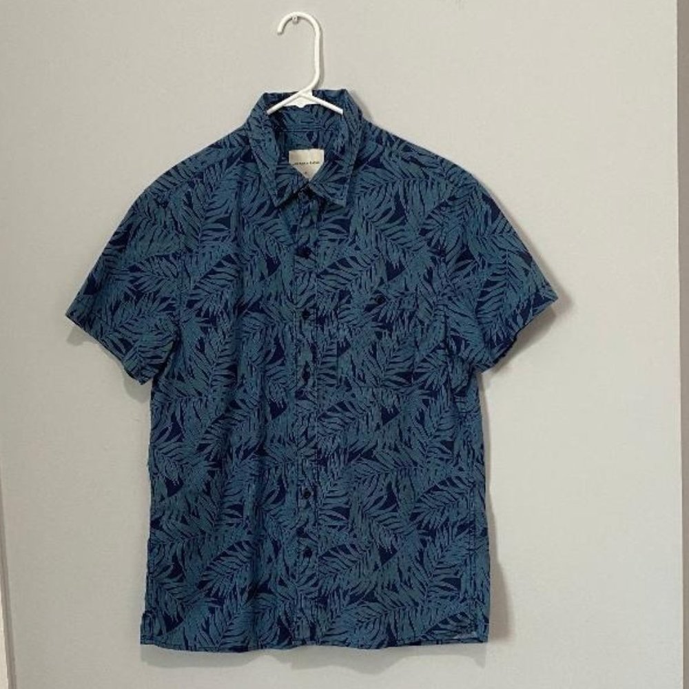 American Eagle  short sleeve mens shirt.